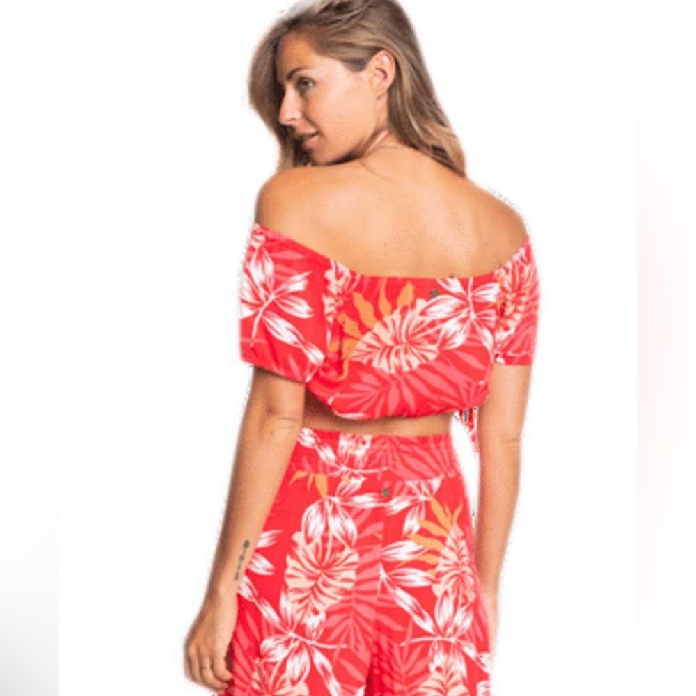 Roxy dear amor ruched crop top NWT size medium